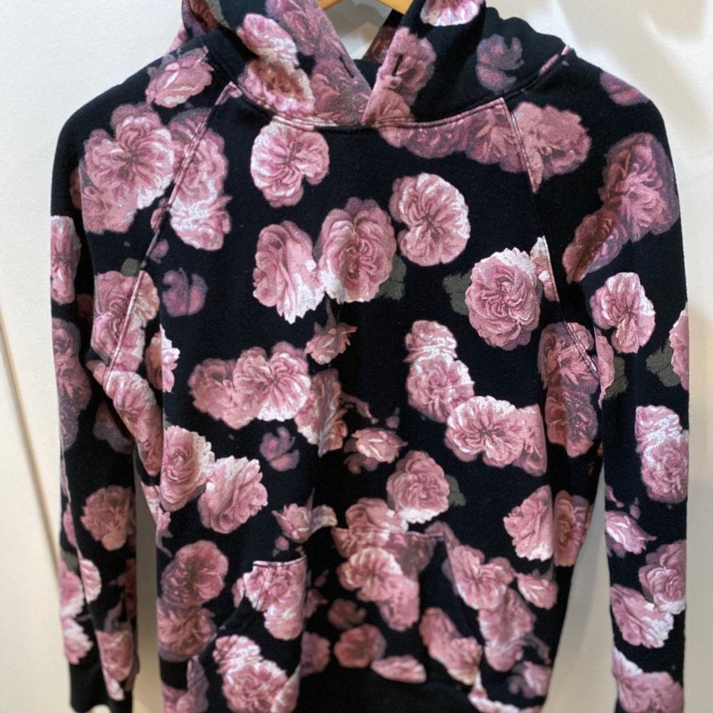 Aritzia flower hoodie - Picture 1 of 1